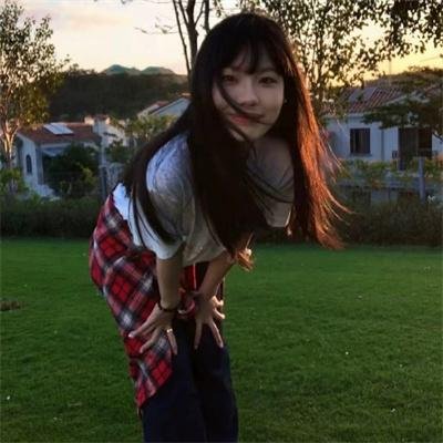 他的摩托车，她的岛